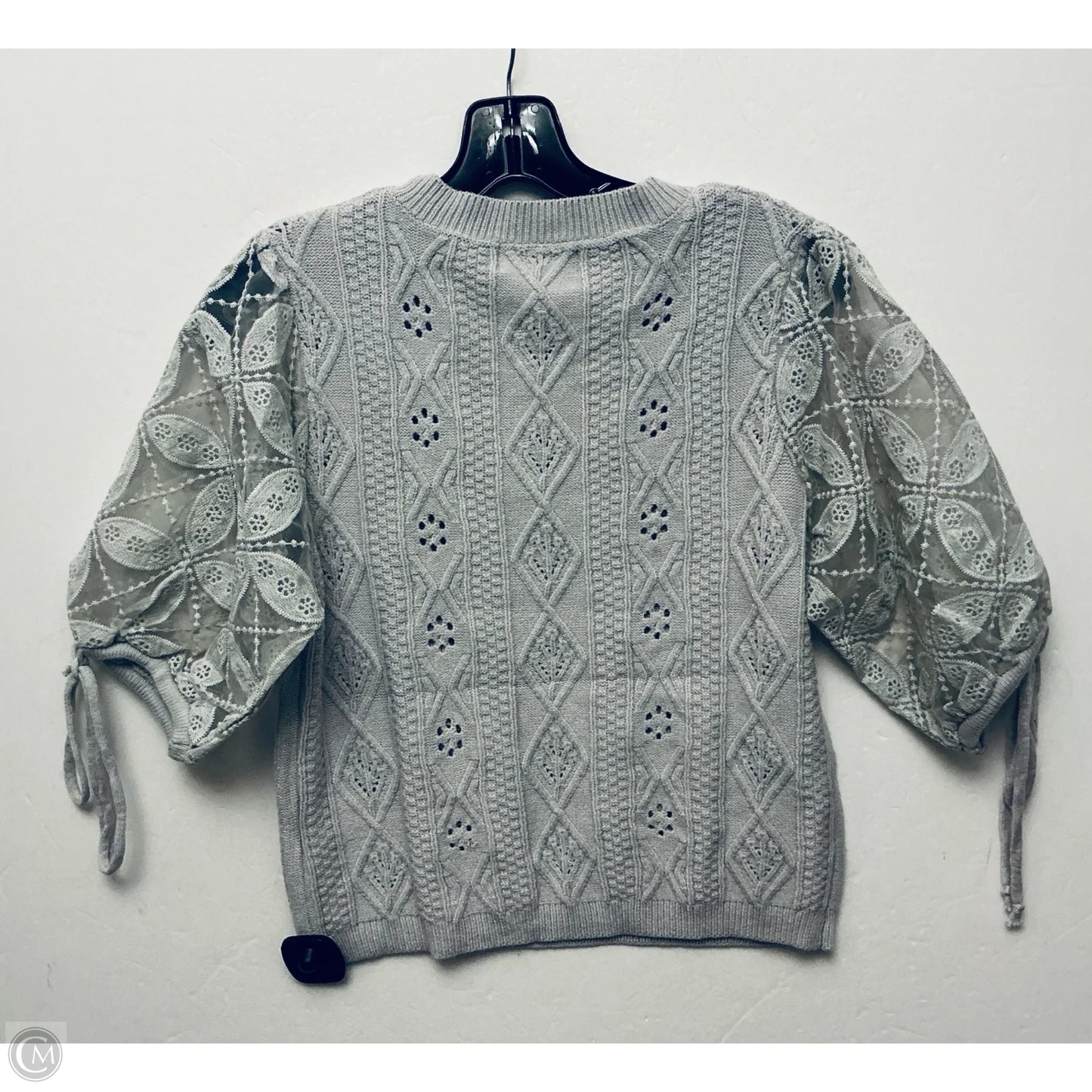 Top Short Sleeve By Listicle In Grey, Size: S