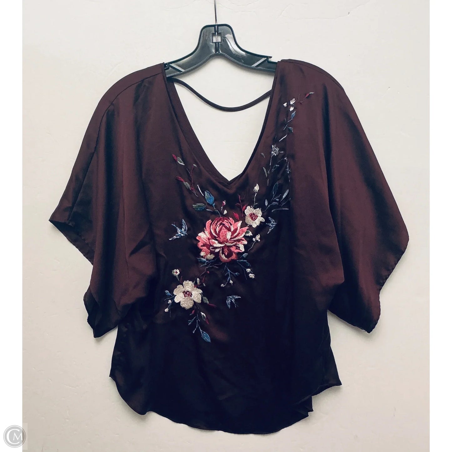 Top Short Sleeve By White House Black Market In Maroon, Size: Xs