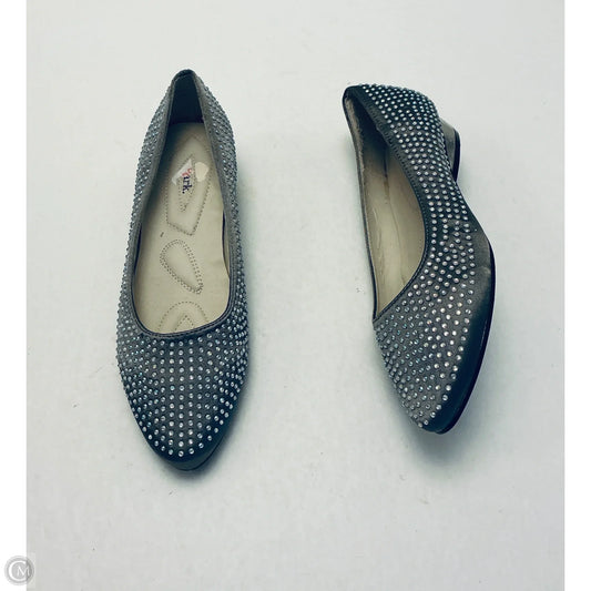 Shoes Flats By Mark In Silver, Size: 8