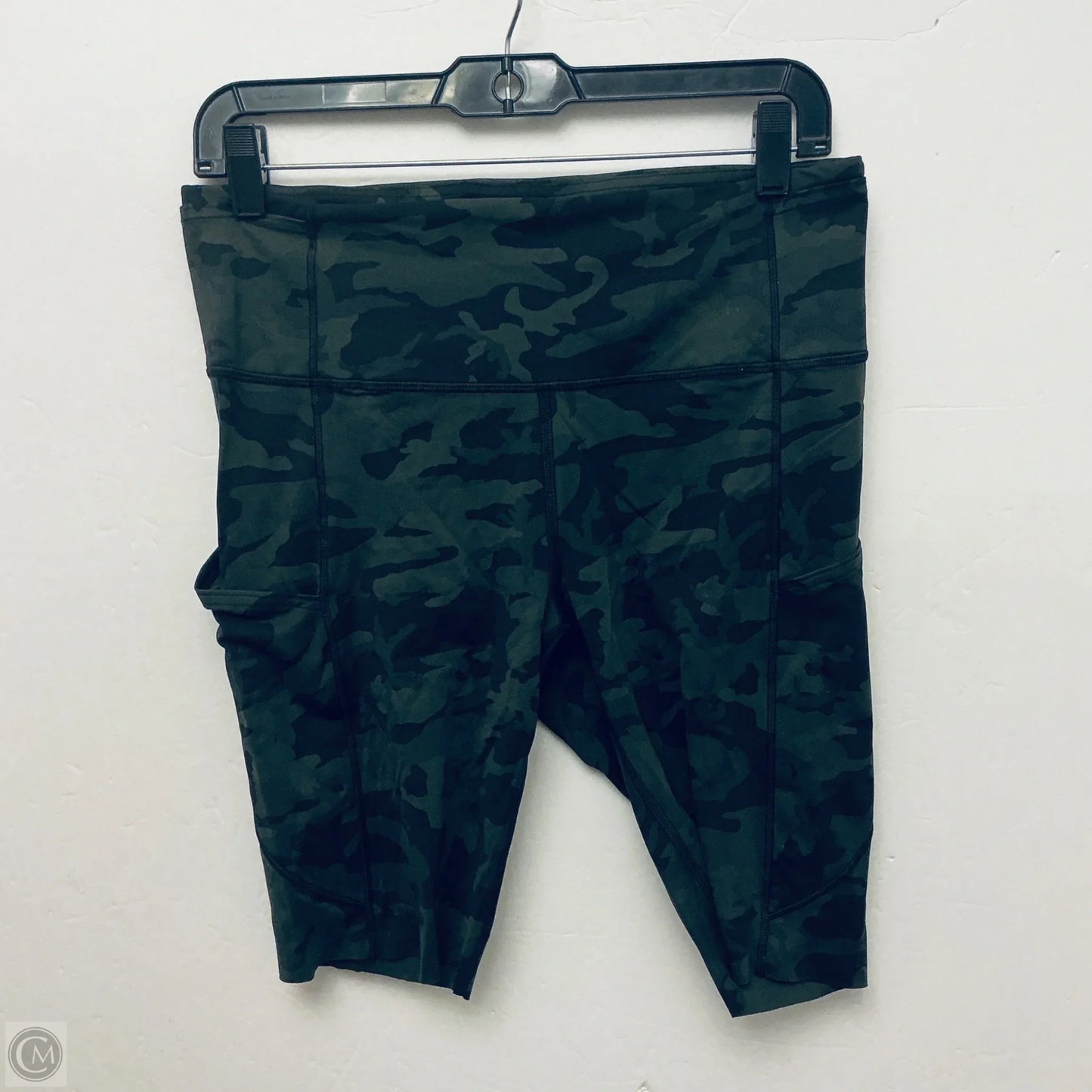 Athletic Shorts By Lululemon In Camouflage Print, Size: 10