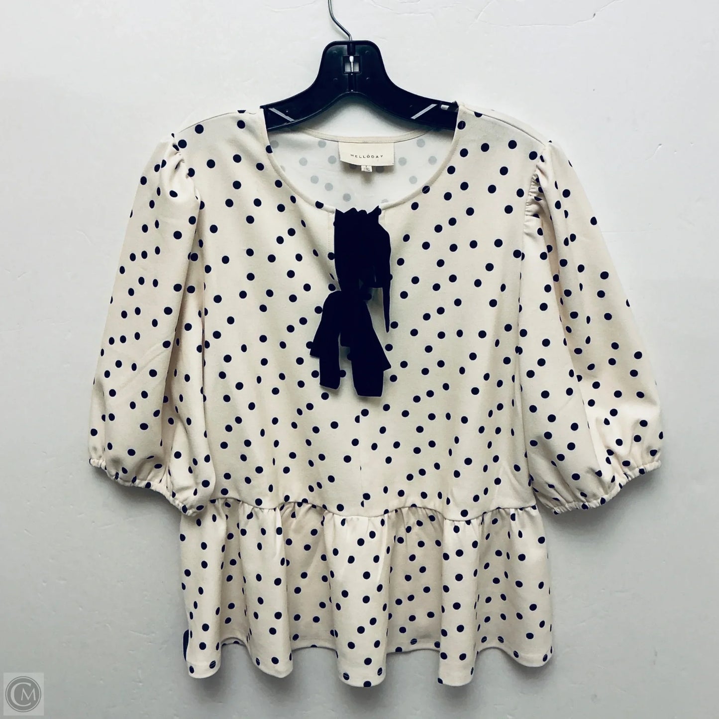 Top Short Sleeve By Melloday In Polkadot Pattern, Size: L