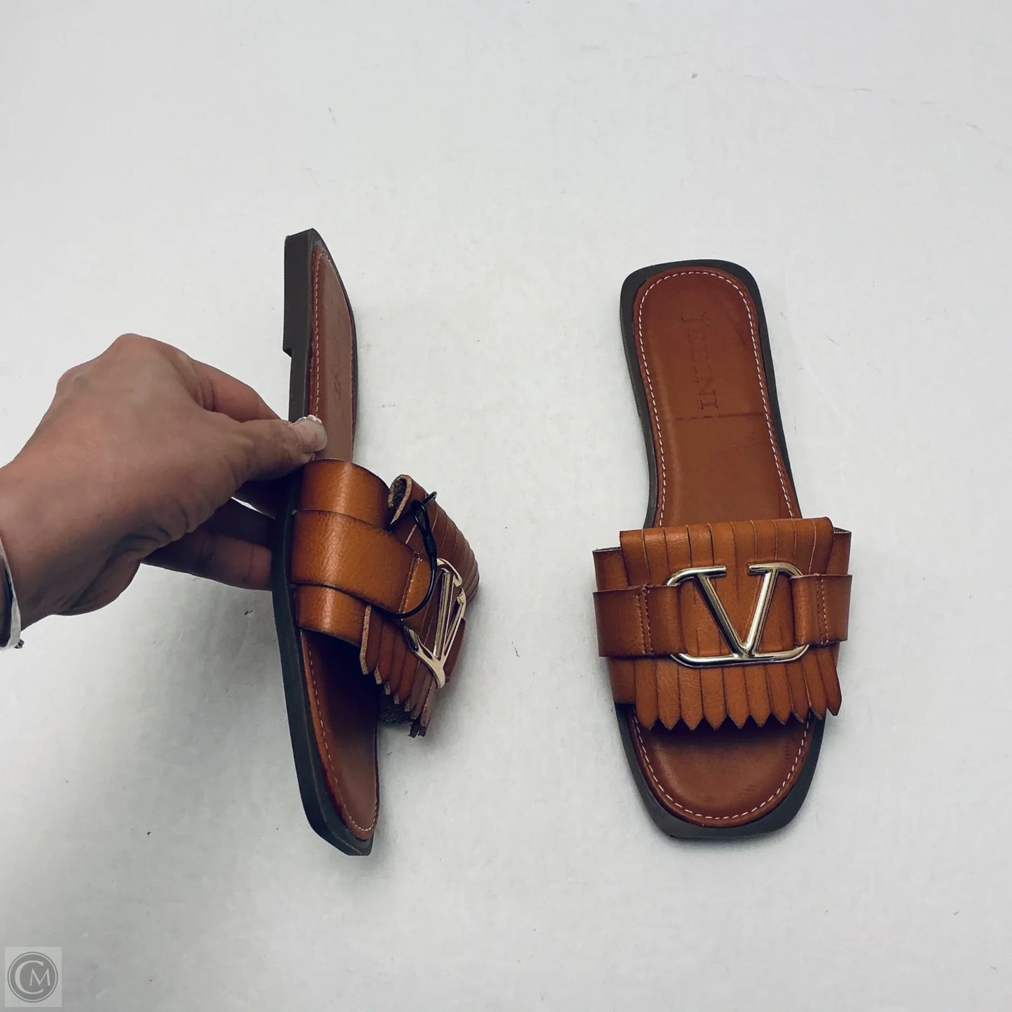 Sandals Flats By Clothes Mentor In Brown, Size: 8