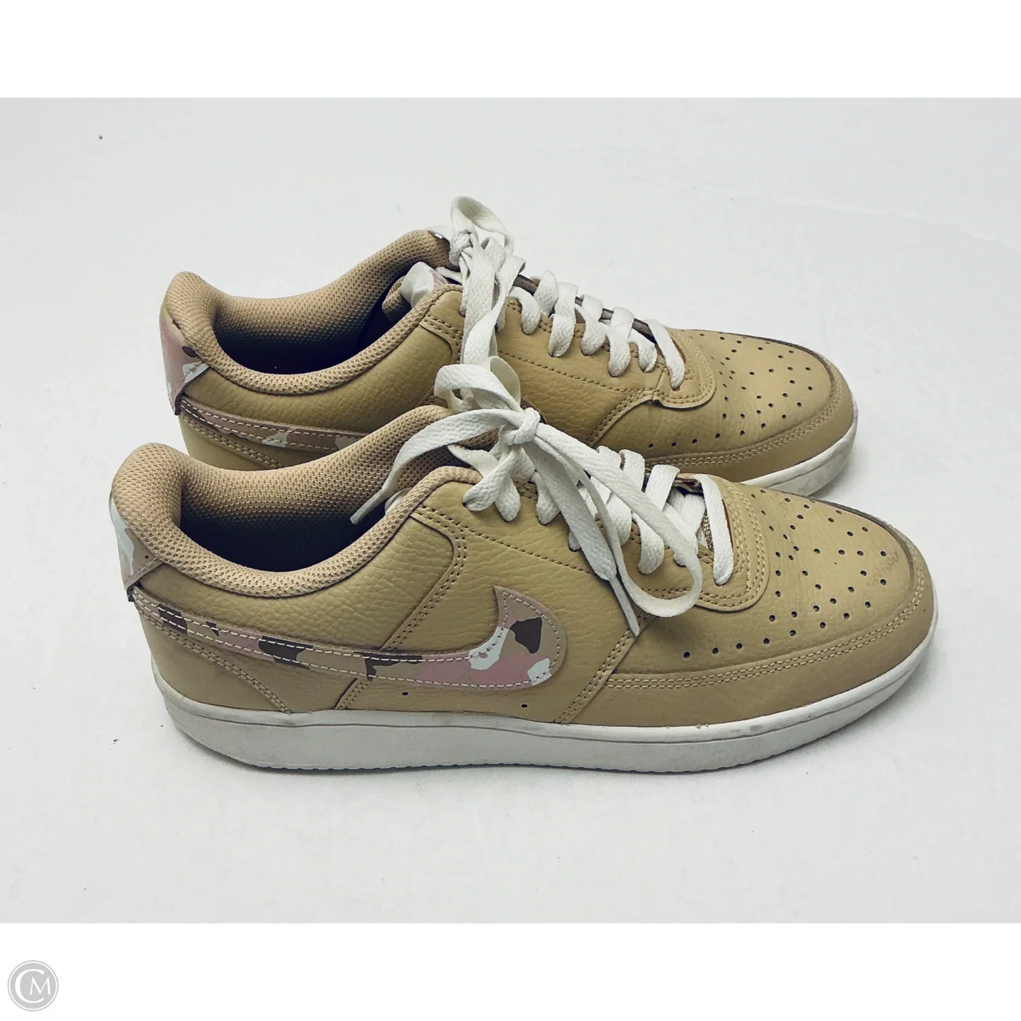 Shoes Sneakers By Nike In Tan, Size: 8.5