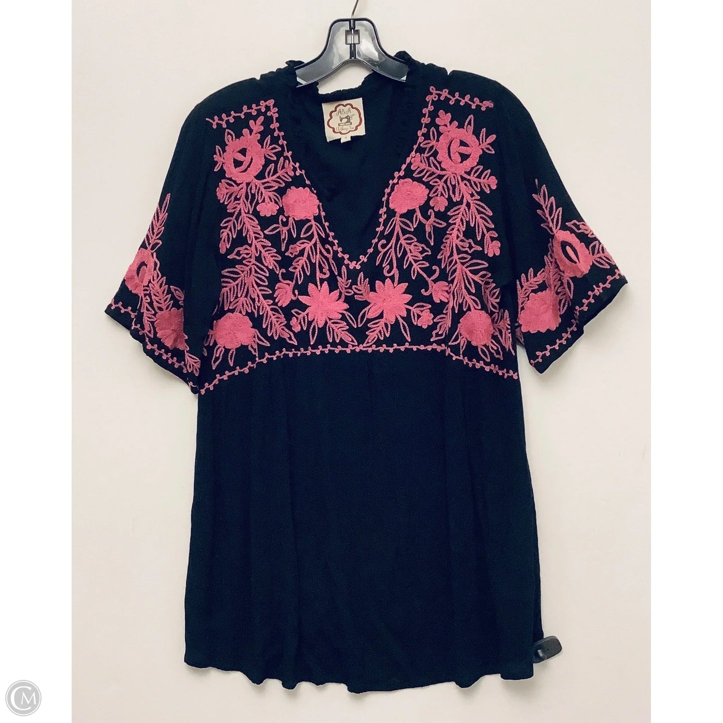 Top Short Sleeve By Clothes Mentor In Black, Size: S