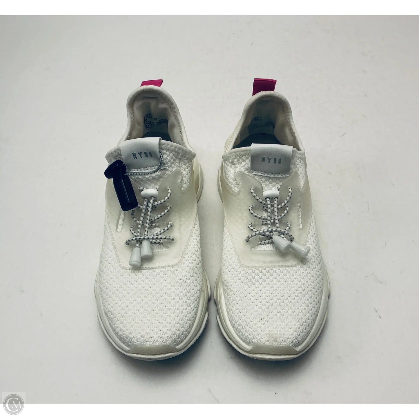 Shoes Sneakers By Steve Madden In White, Size: 7