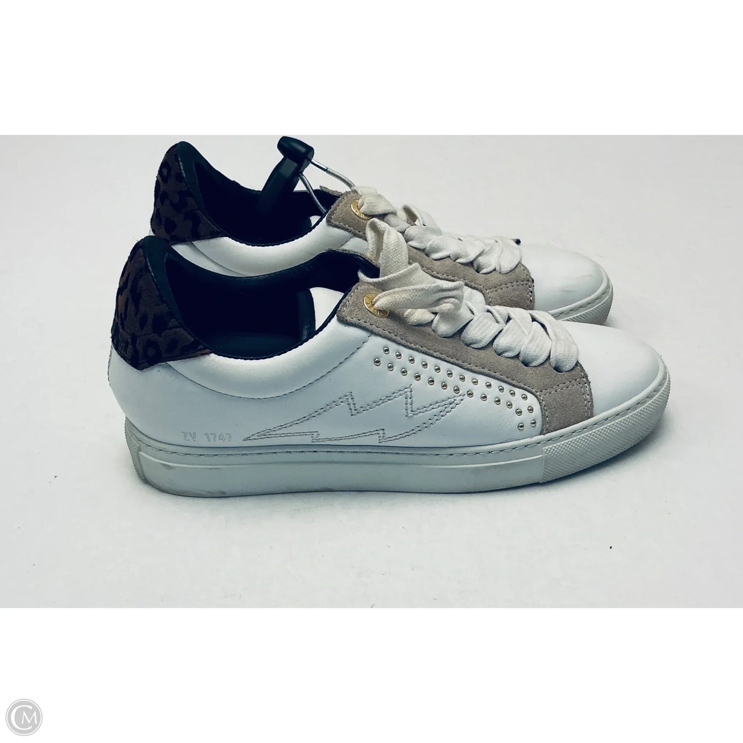 Shoes Sneakers By Cmb In White, Size: 6