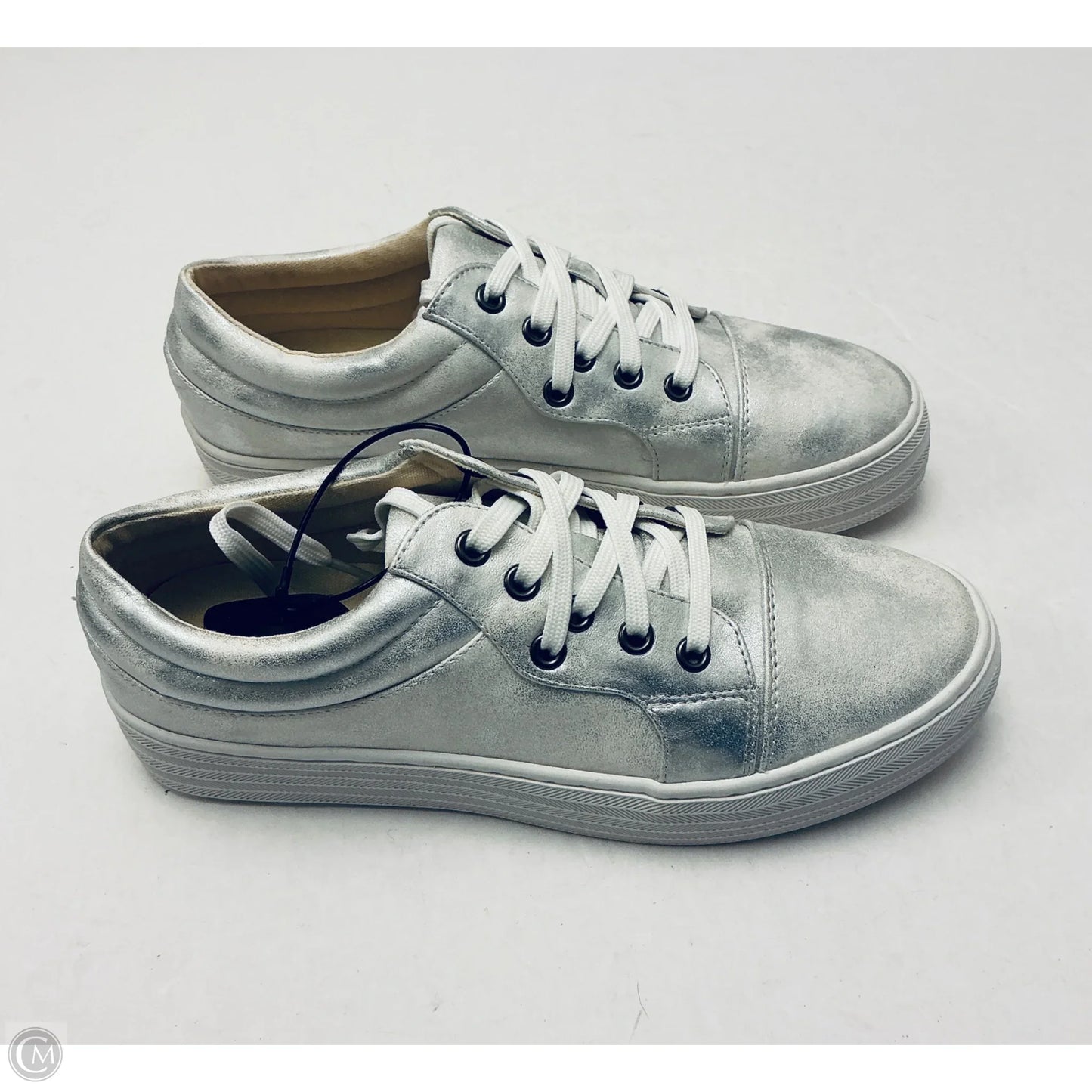 Shoes Sneakers By Corkys In Silver, Size: 8