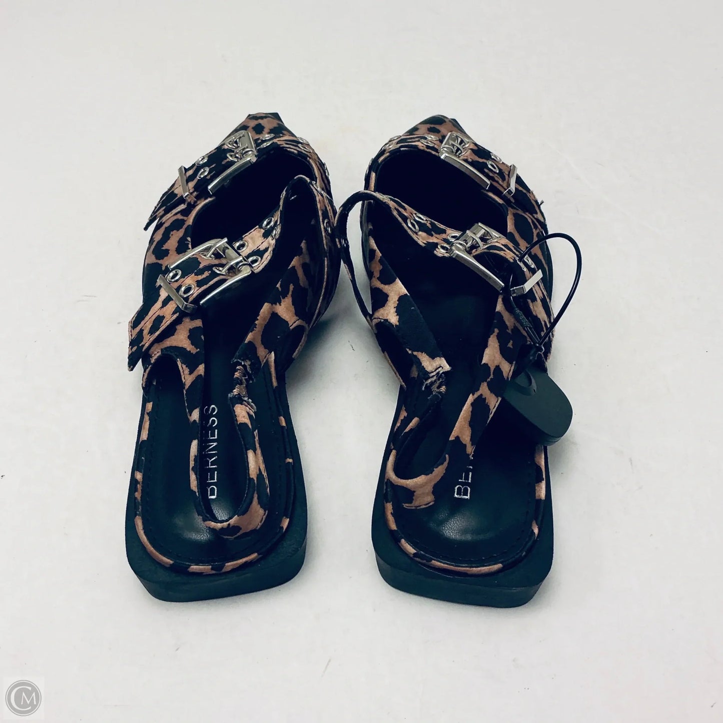 Sandals Flats By Clothes Mentor In Animal Print, Size: 10