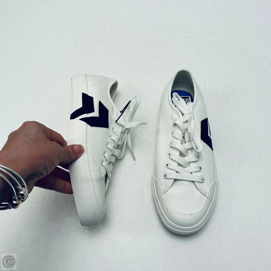 Shoes Sneakers By Dolce Vita In White, Size: 7.5