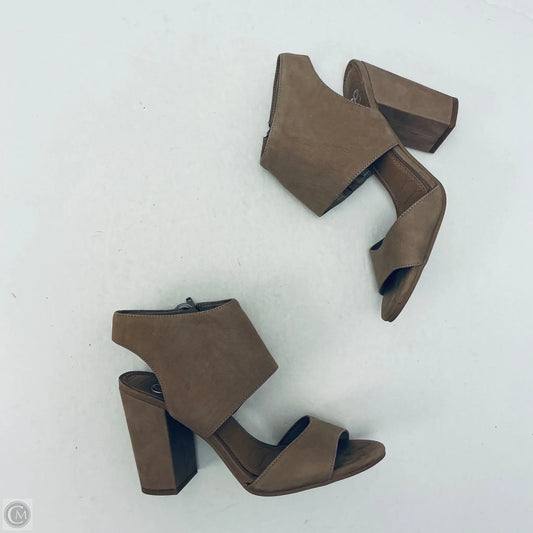 Sandals Heels Block By Gianni Bini In Brown, Size: 9