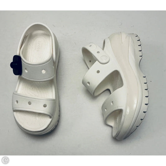 Sandals Heels Block By Crocs In White, Size: 7