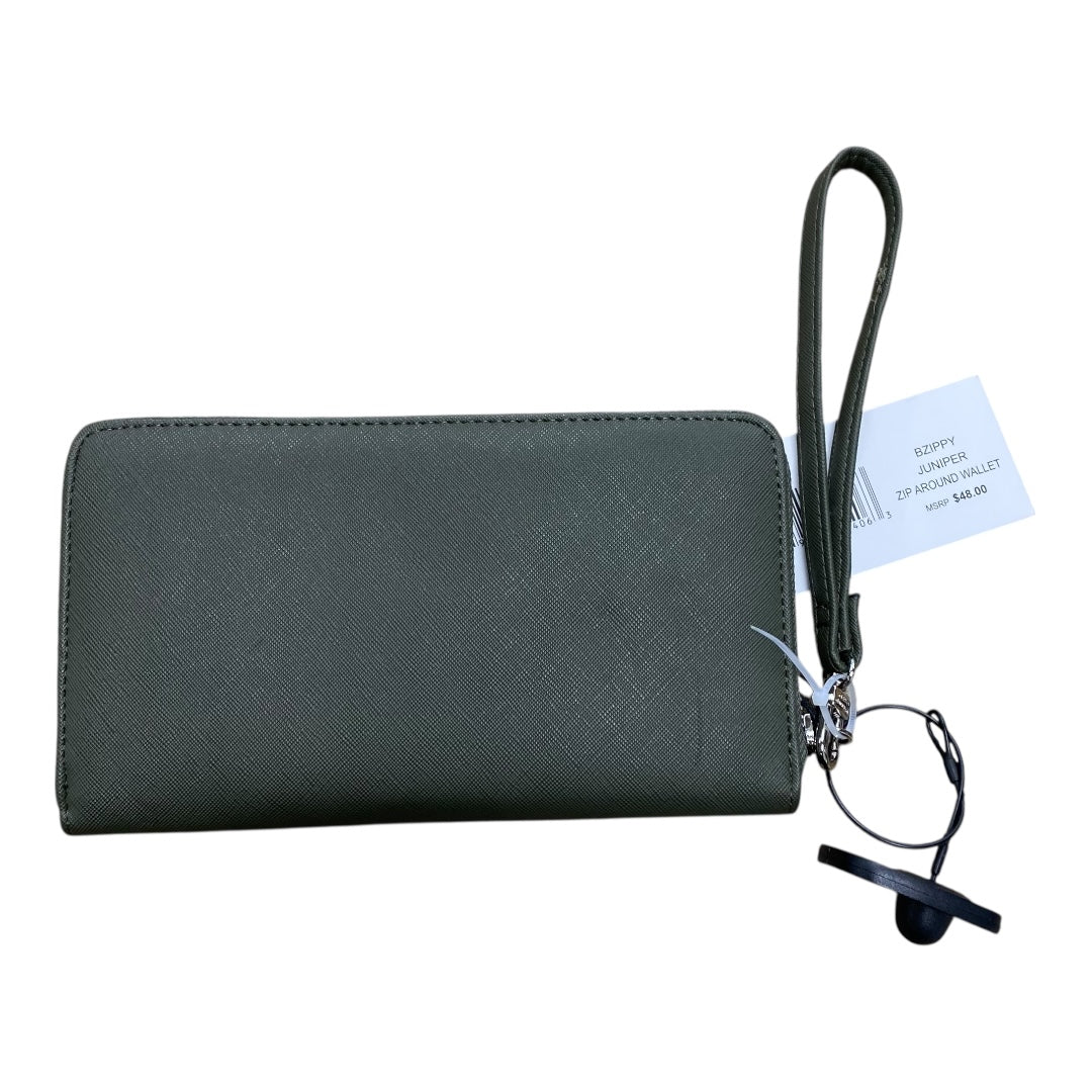 Wristlet By Steve Madden In Green, Size:Medium