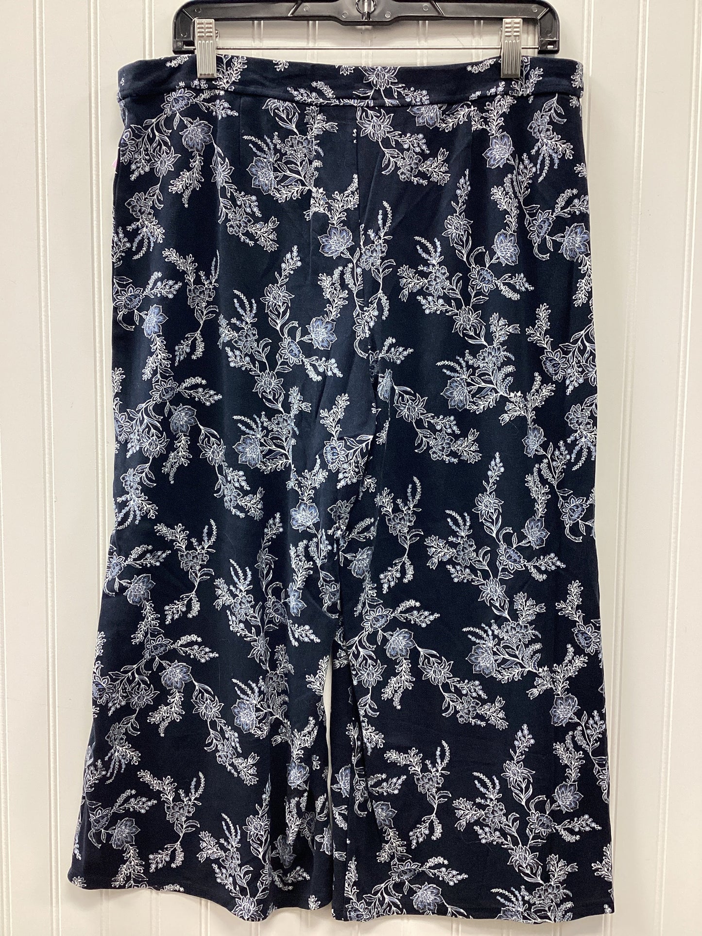 Capris By J. Jill In Navy, Size:L