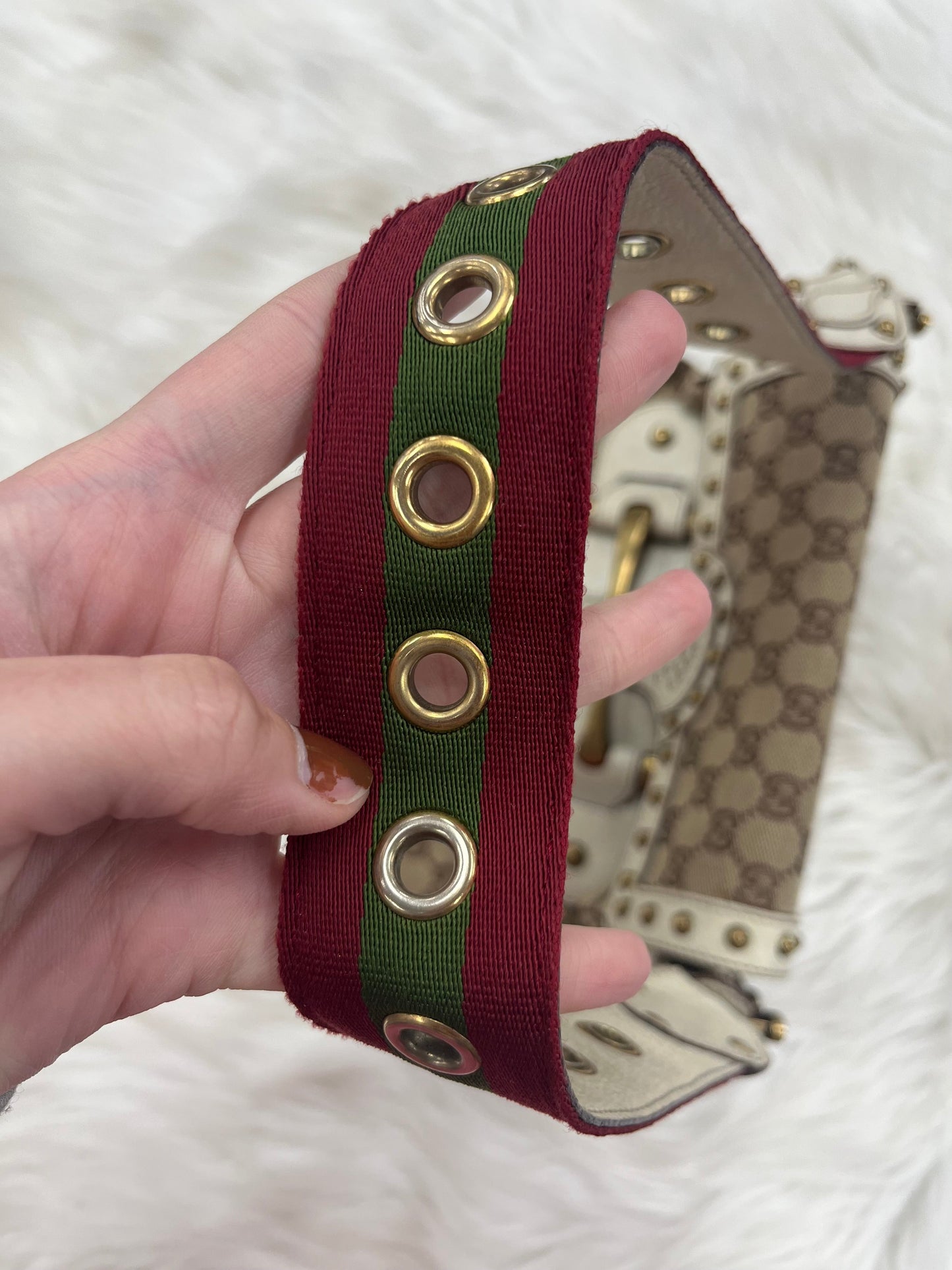 Handbag Luxury Designer By Gucci, Size: Medium