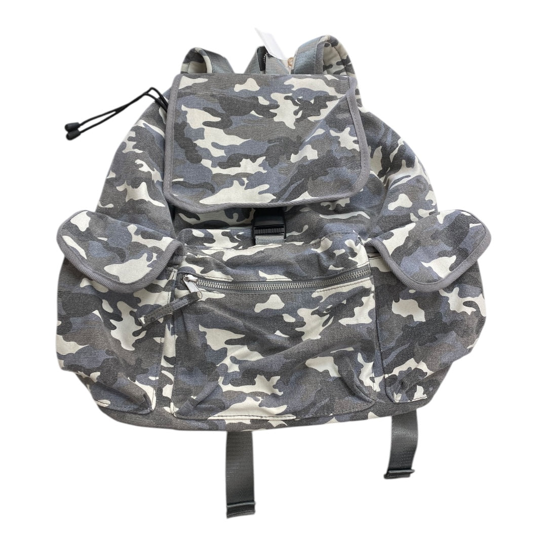 Backpack By Clothes Mentor In Camouflage Print, Size:Large