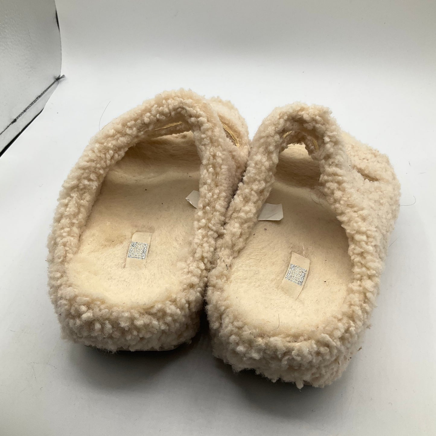 SANDALS FLATS by FITFLOP In CREAM, Size: 8