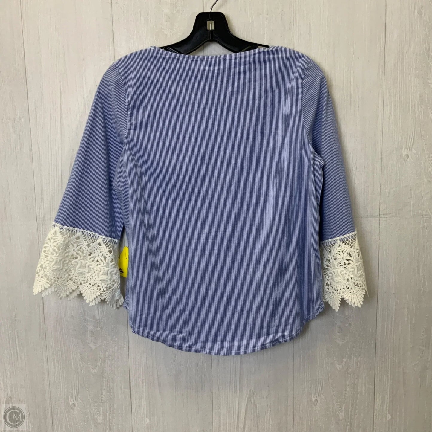 Top 3/4 Sleeve By New York And Co In Blue & White, Size: M