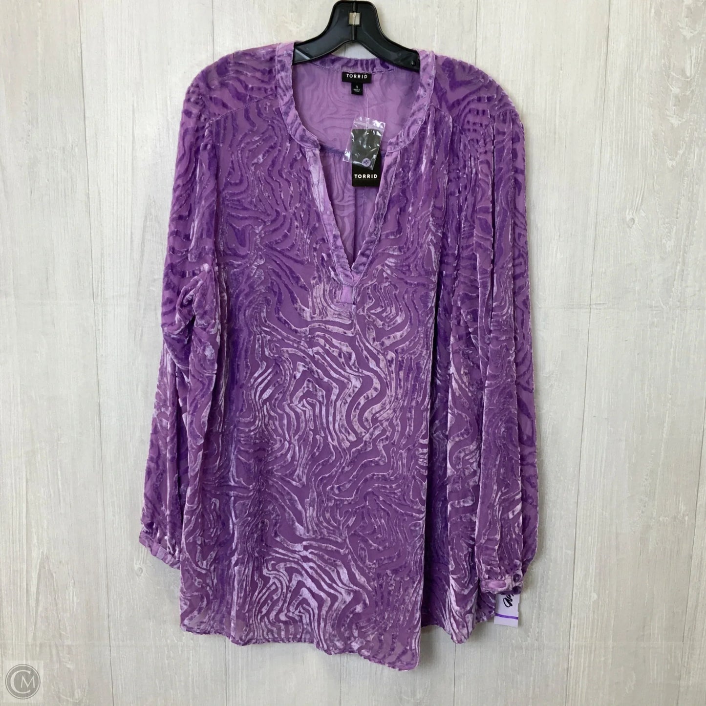 Top Long Sleeve By Torrid In Purple, Size: 1x