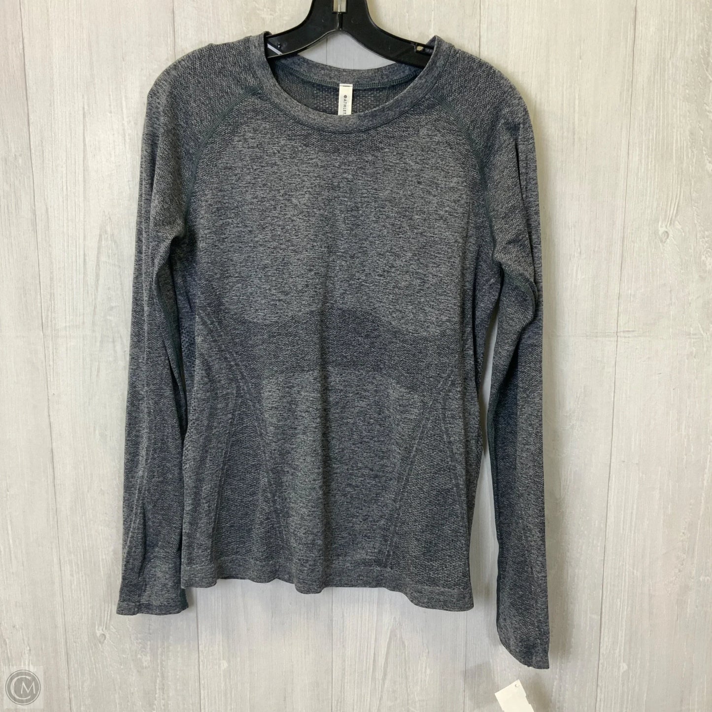 Athletic Top Long Sleeve Crewneck By Athleta In Grey, Size: M