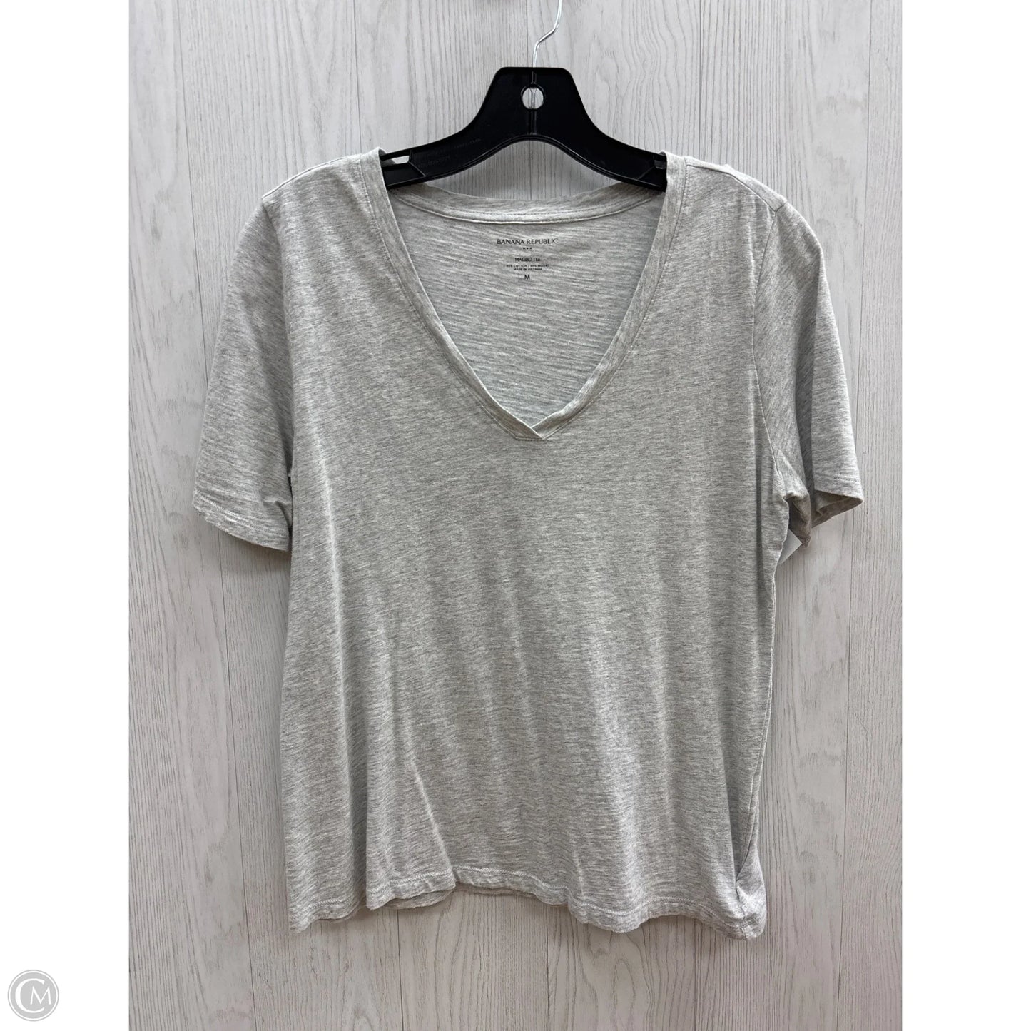 Top Short Sleeve Basic By Banana Republic In Grey, Size: M