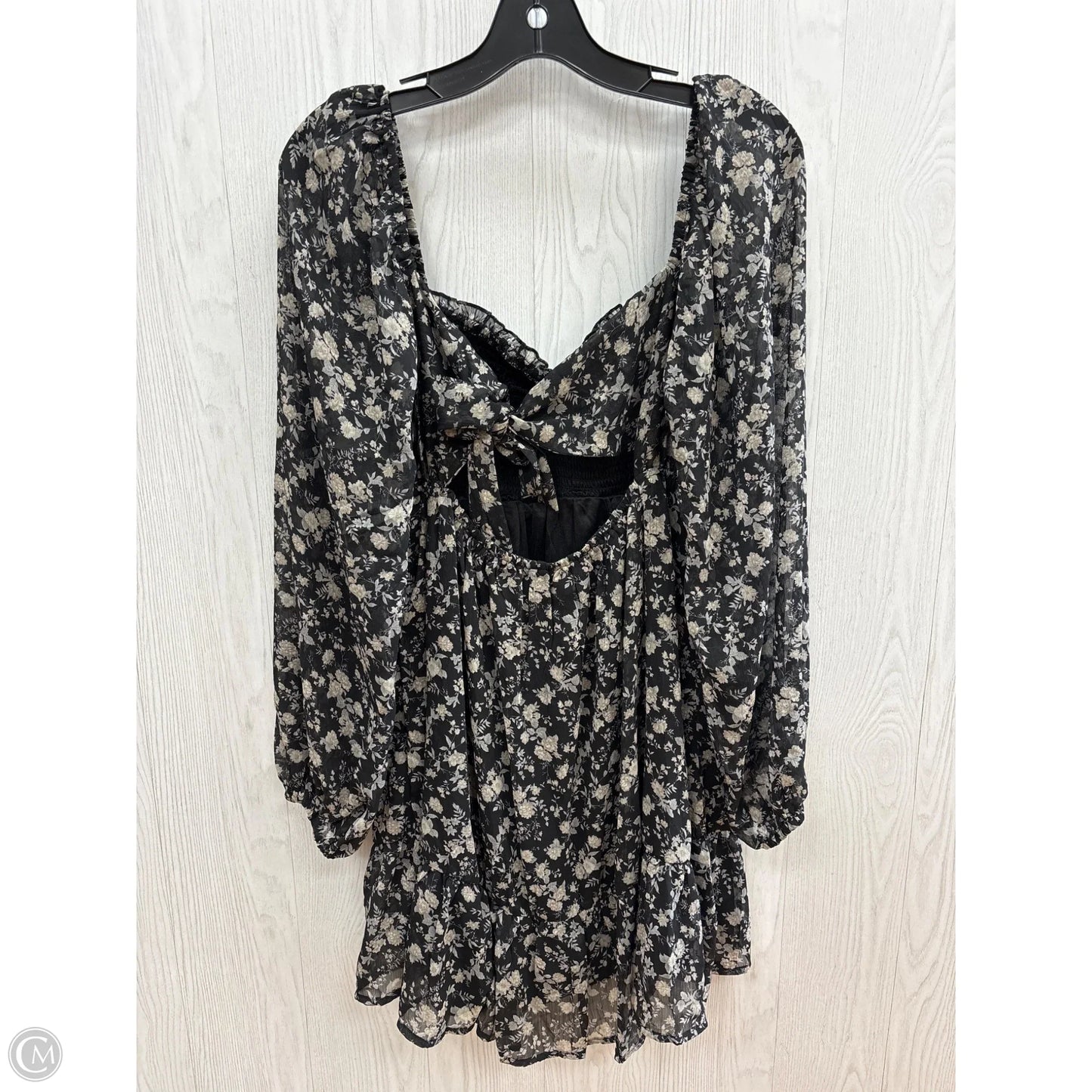 Dress Casual Short By Altard State In Black & Grey, Size: M