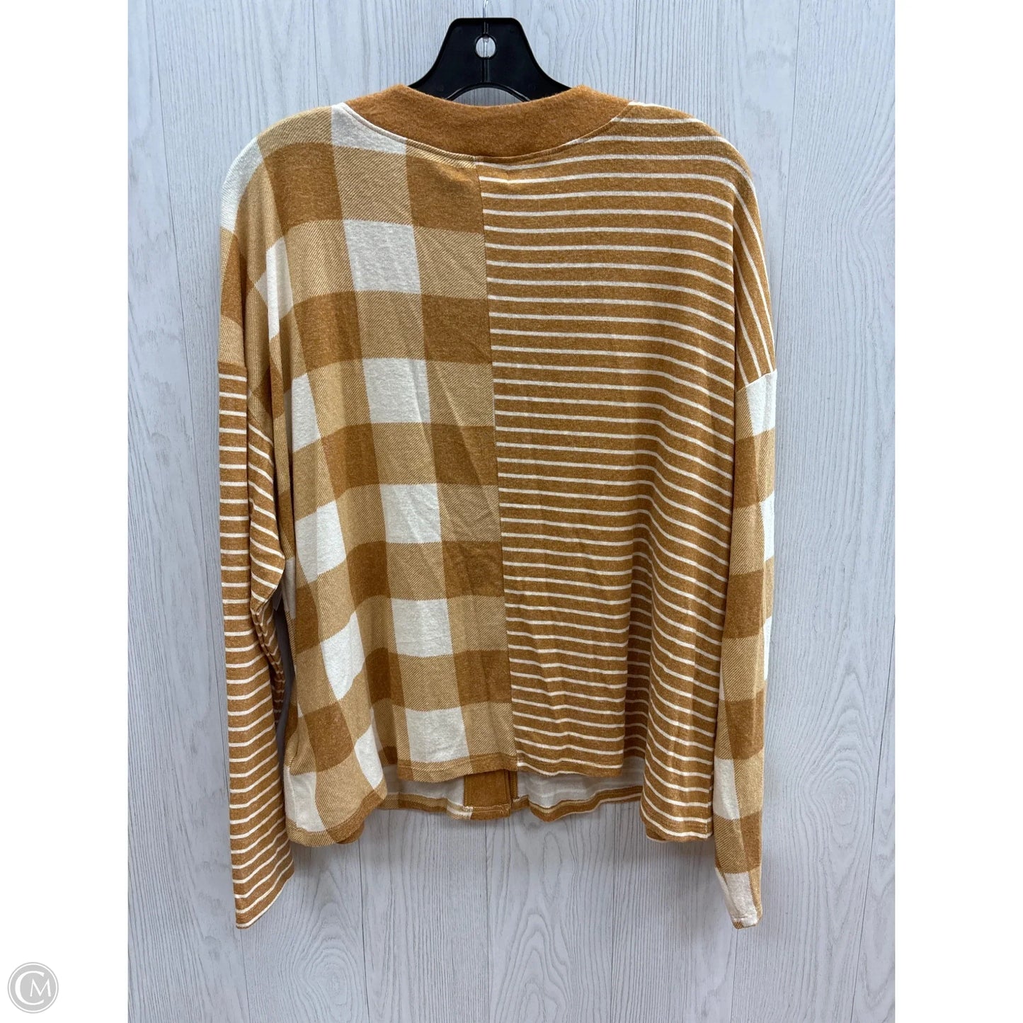 Top Long Sleeve By Maurices In Plaid Pattern, Size: Xl