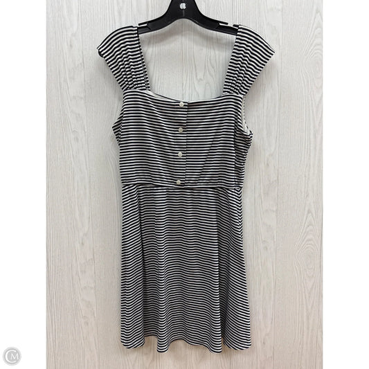 Dress Casual Short By Copper Key In Striped Pattern, Size: M