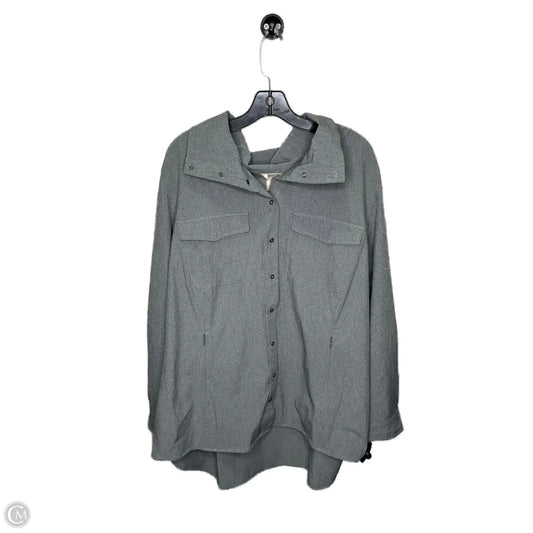 Athletic Top Long Sleeve Collar By Duluth Trading In Grey, Size: 2x