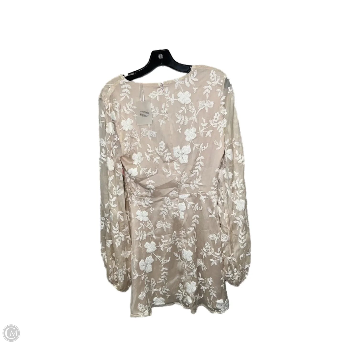 Dress Casual Short By Tularosa In Cream, Size: S