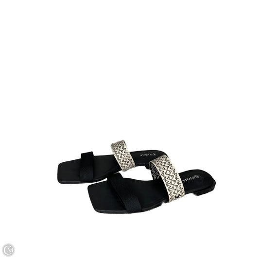 Shoes Flats By Vivaia In Black, Size: 10