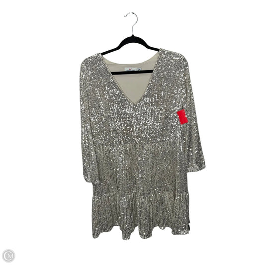 Dress Party Short By Vineyard Vines In Silver, Size: M