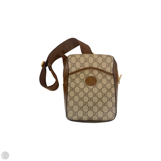 Sling Bag / Crossbody Luxury Designer By Gucci, Size: Medium