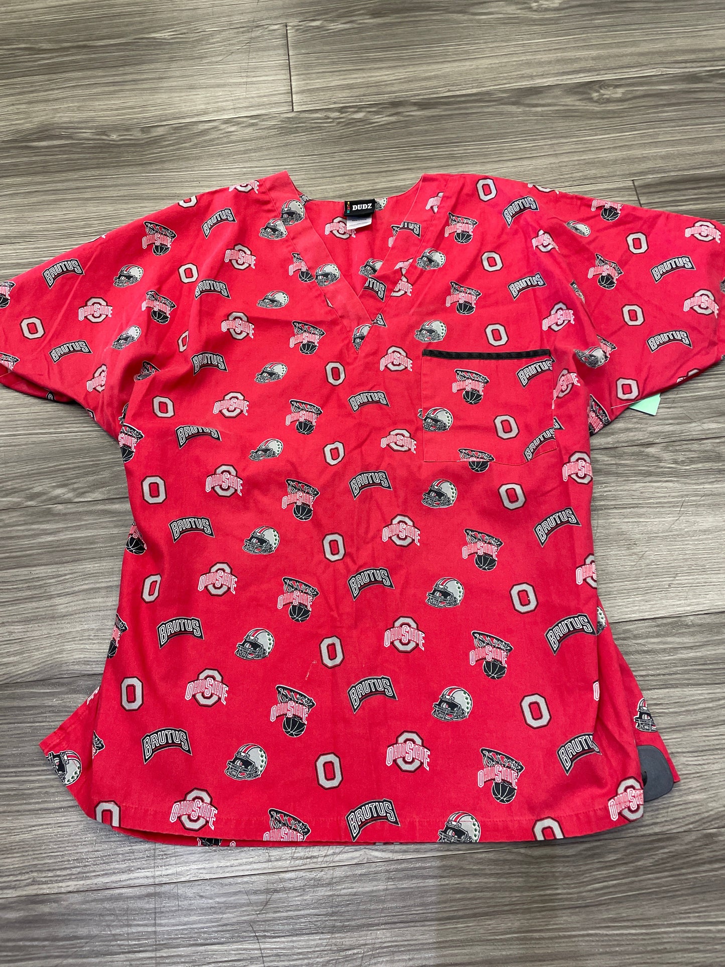 Red Top Short Sleeve Clothes Mentor, Size L