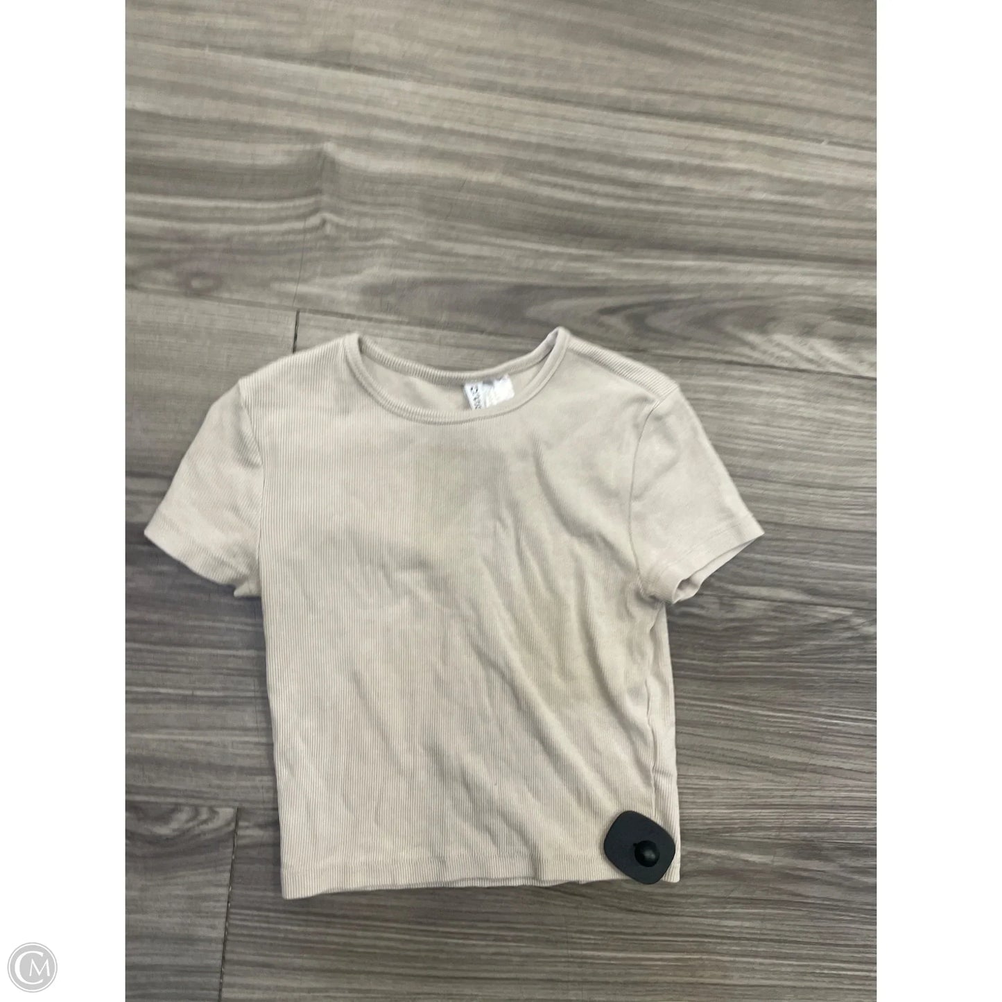 Top Short Sleeve Basic By Divided In Beige, Size: S