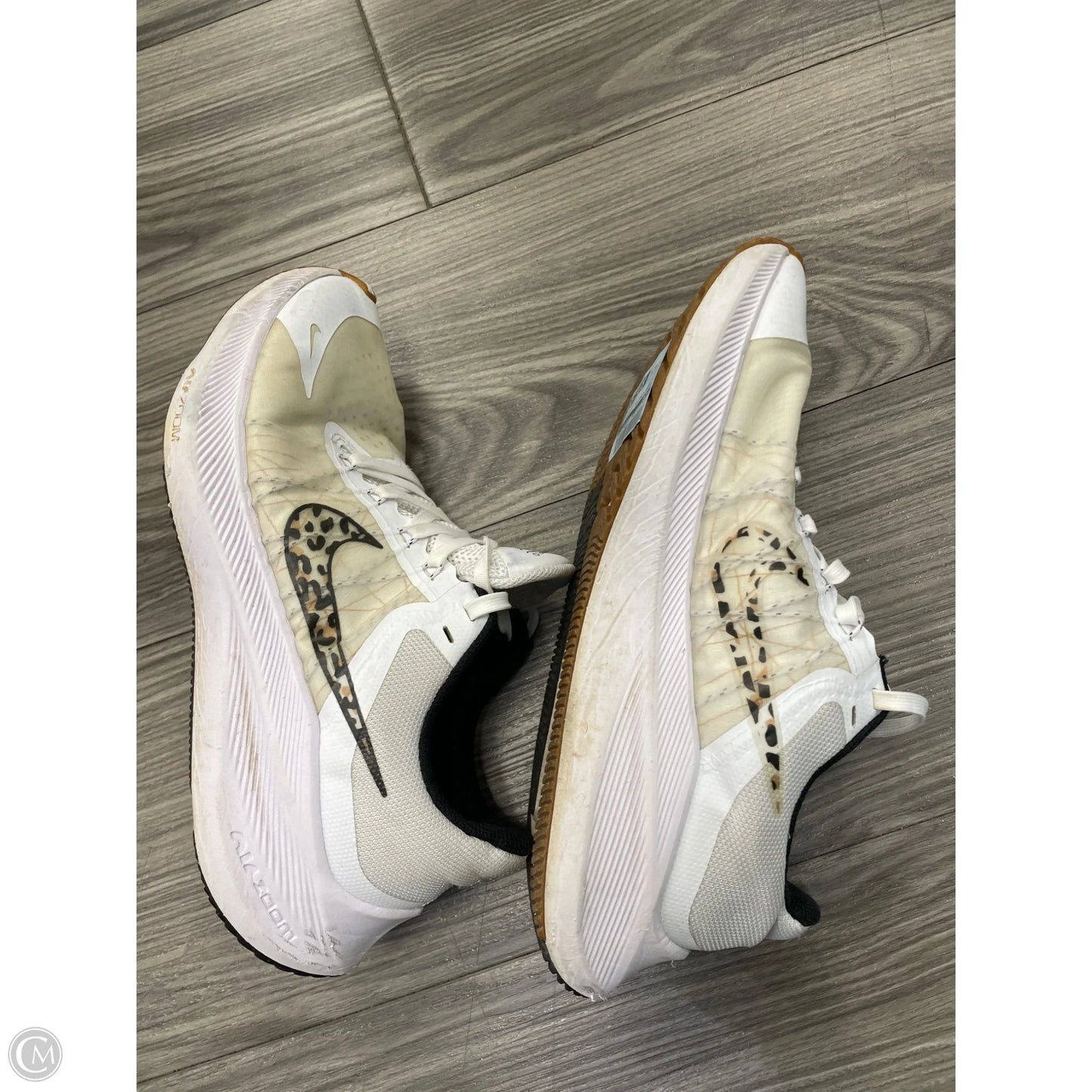 Shoes Athletic By Nike In White, Size: 8.5