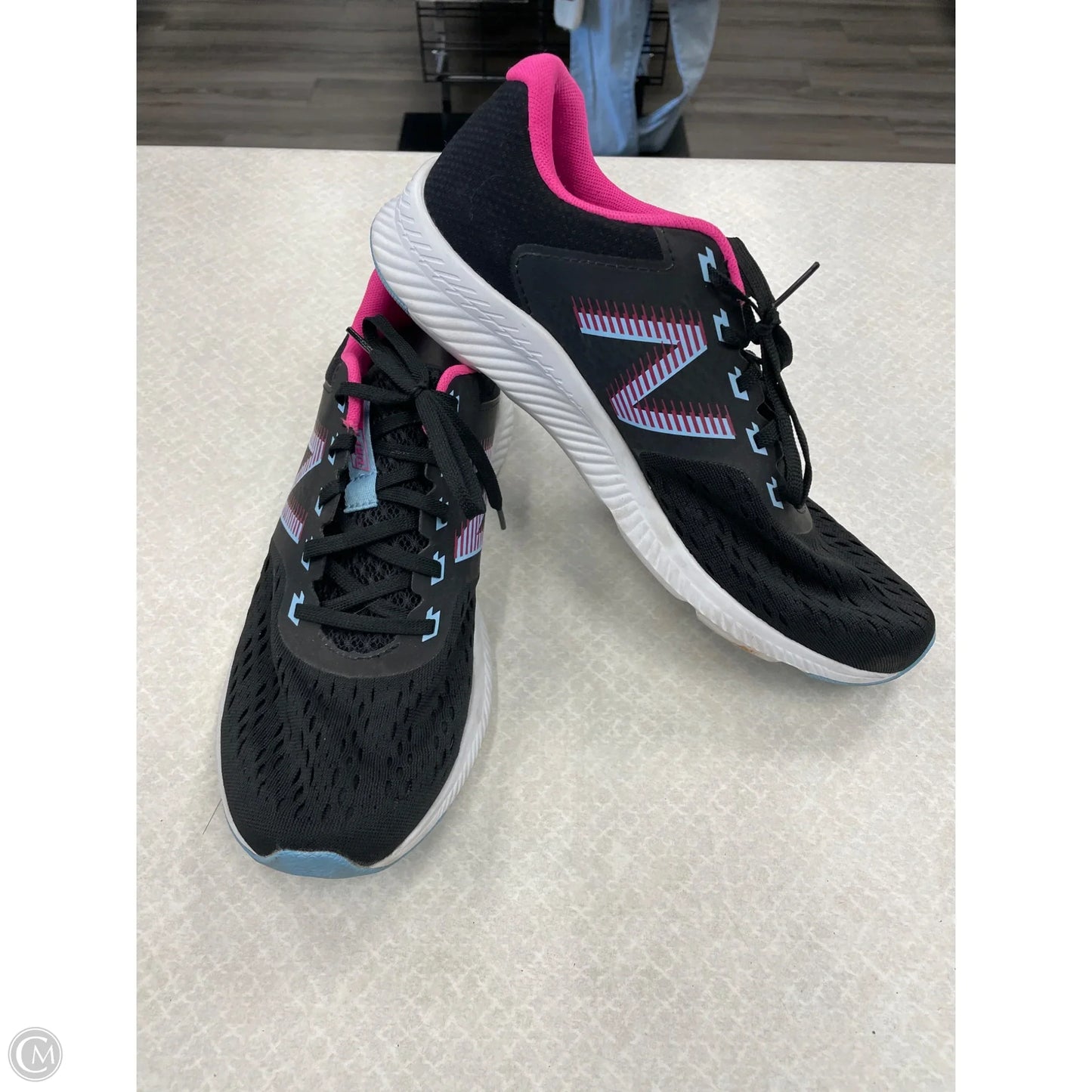 Shoes Athletic By New Balance In Black & Pink, Size: 11