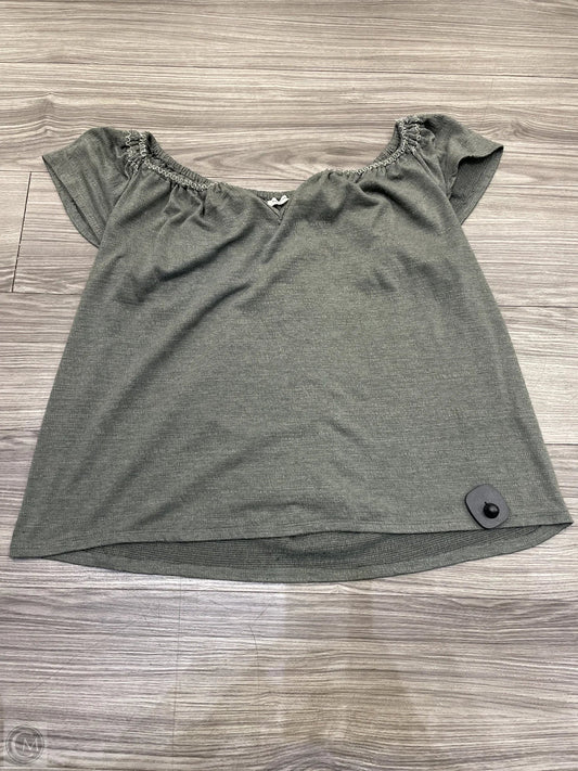 Top Short Sleeve By Max Studio In Green, Size: L