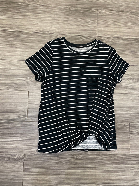 Top Short Sleeve By Maurices In Black, Size: L