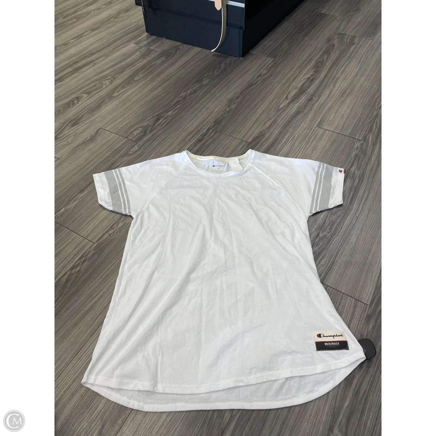 Top Short Sleeve By Champion In White, Size: 2x