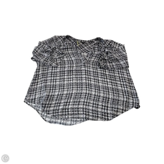 Top Long Sleeve By Torrid In Grey, Size: 4x