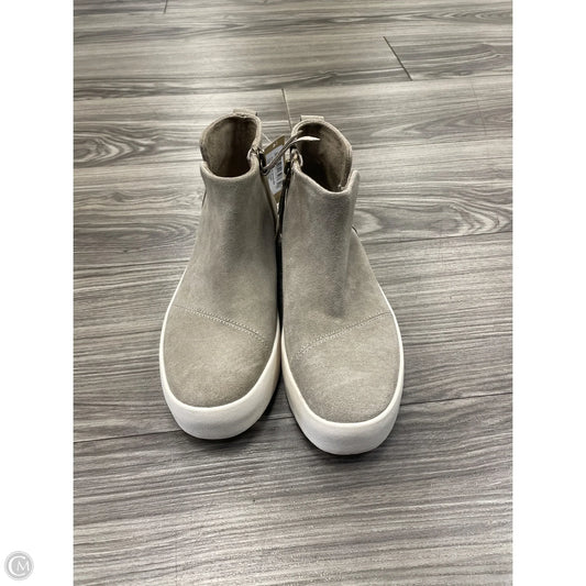 Boots Ankle Flats By Toms In Grey, Size: 6.5