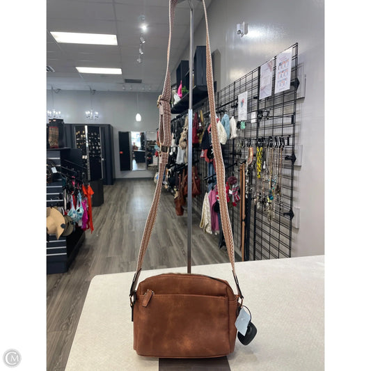Handbag By Clothes Mentor, Size: Medium