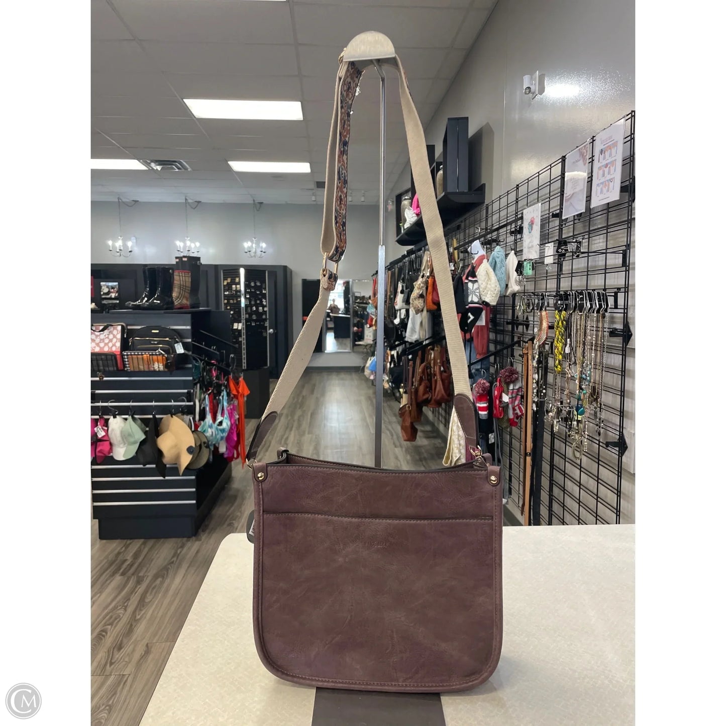 Handbag By Clothes Mentor, Size: Large