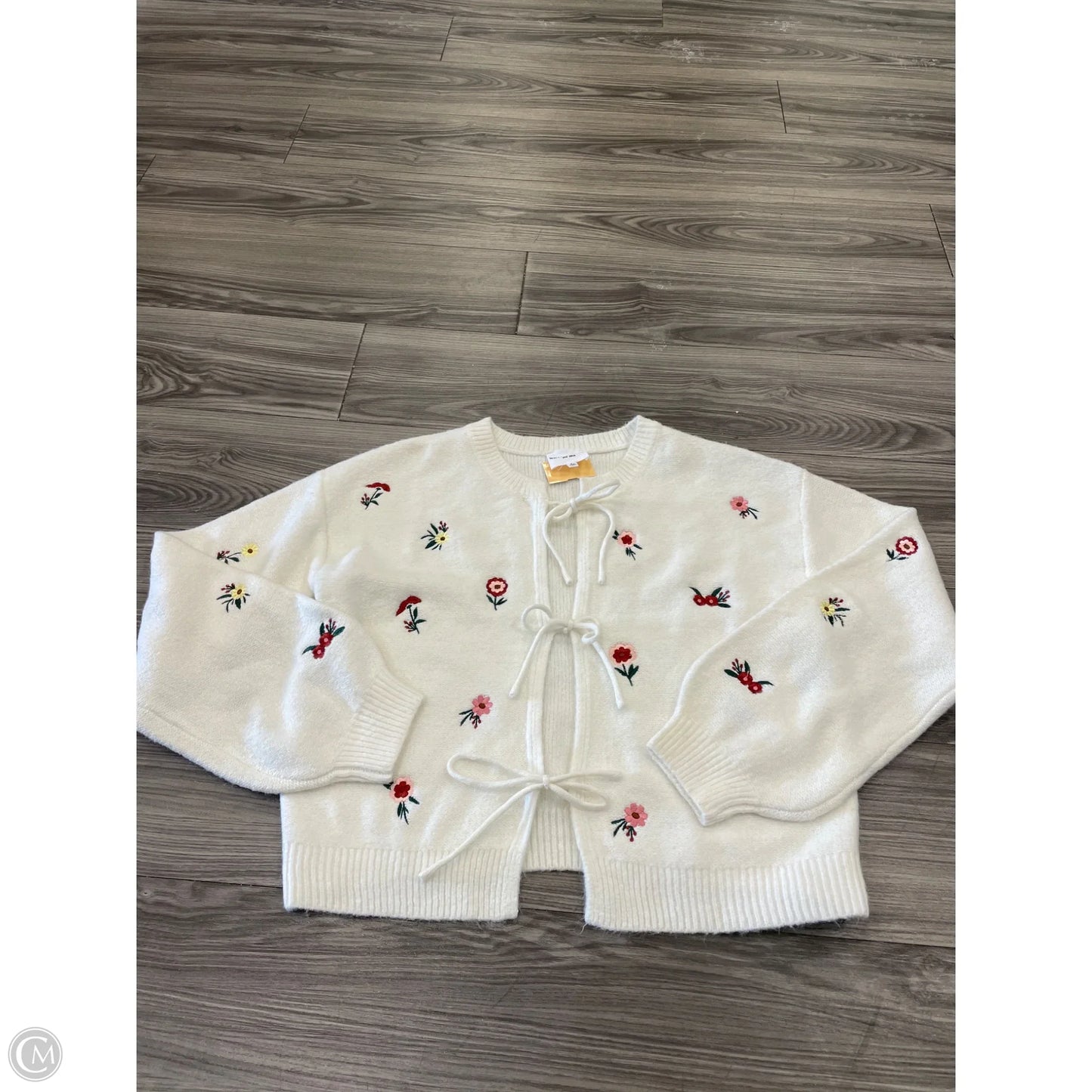 Sweater By Clothes Mentor In Cream, Size: L