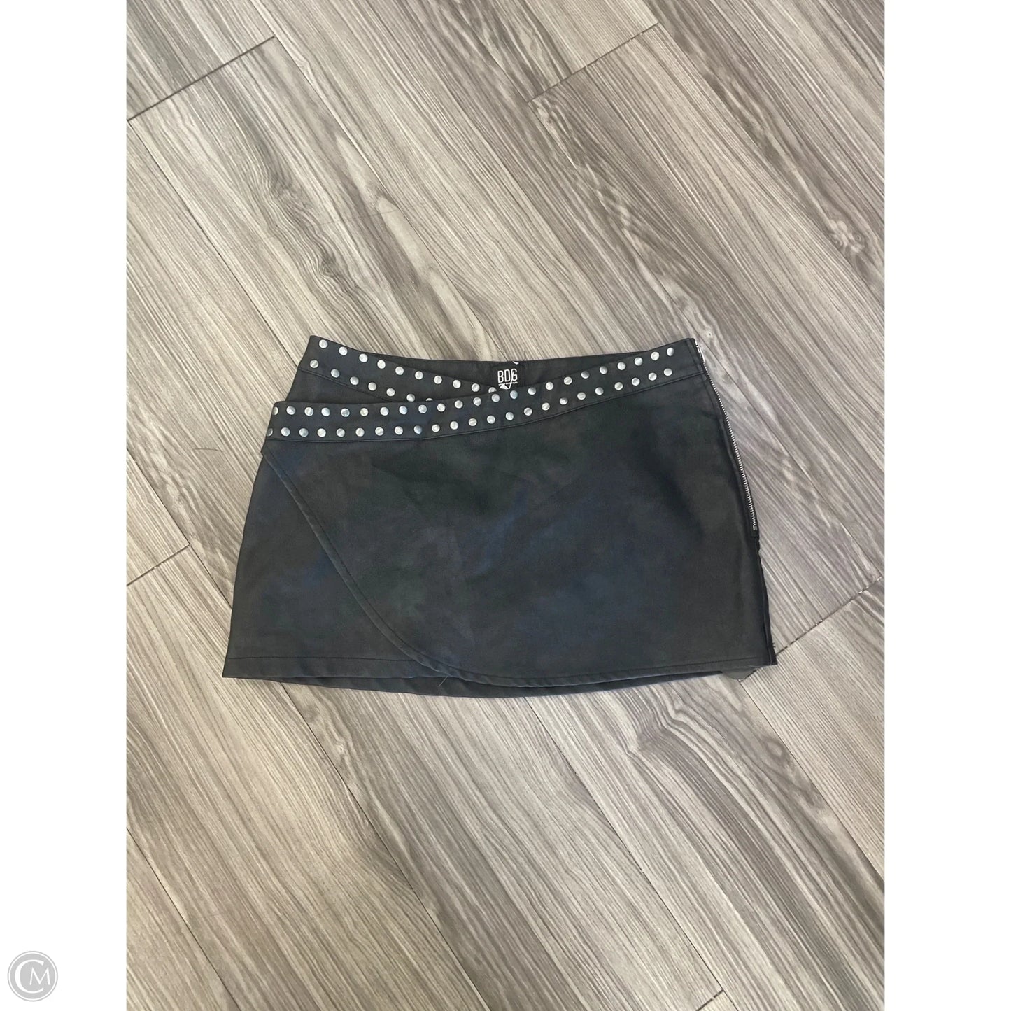 Skirt Mini & Short By Bdg In Black, Size: L