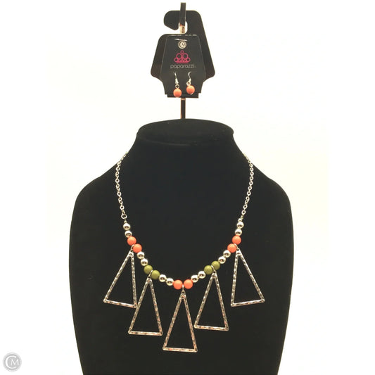 Necklace Set By Paparazzi, Size: 02 Piece Set