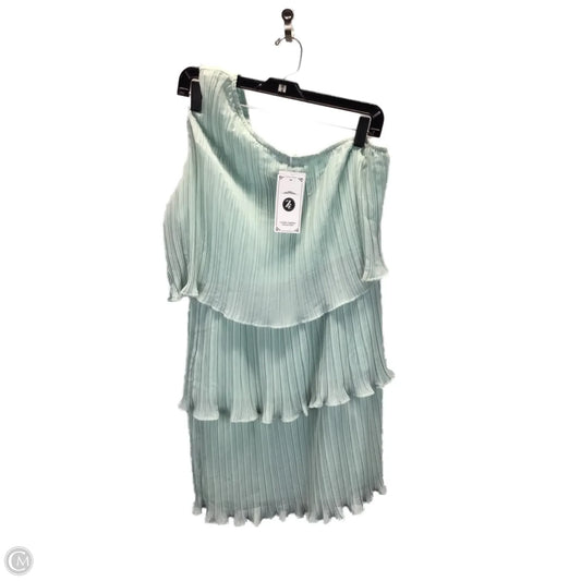 Dress Casual Short By Clothes Mentor In Green, Size: L