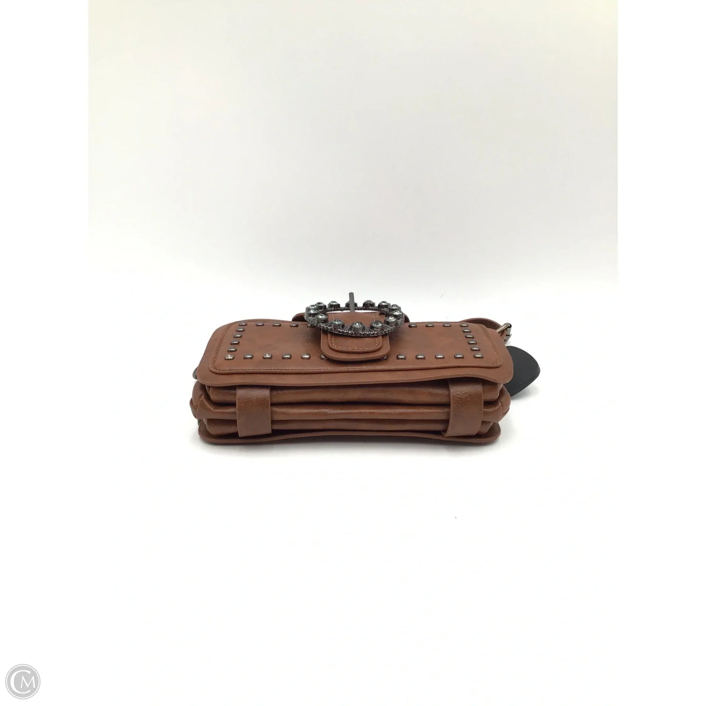 Crossbody By Clothes Mentor, Size: Medium