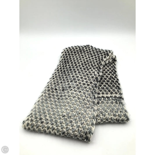 Scarf Winter By Clothes Mentor In Grey & White