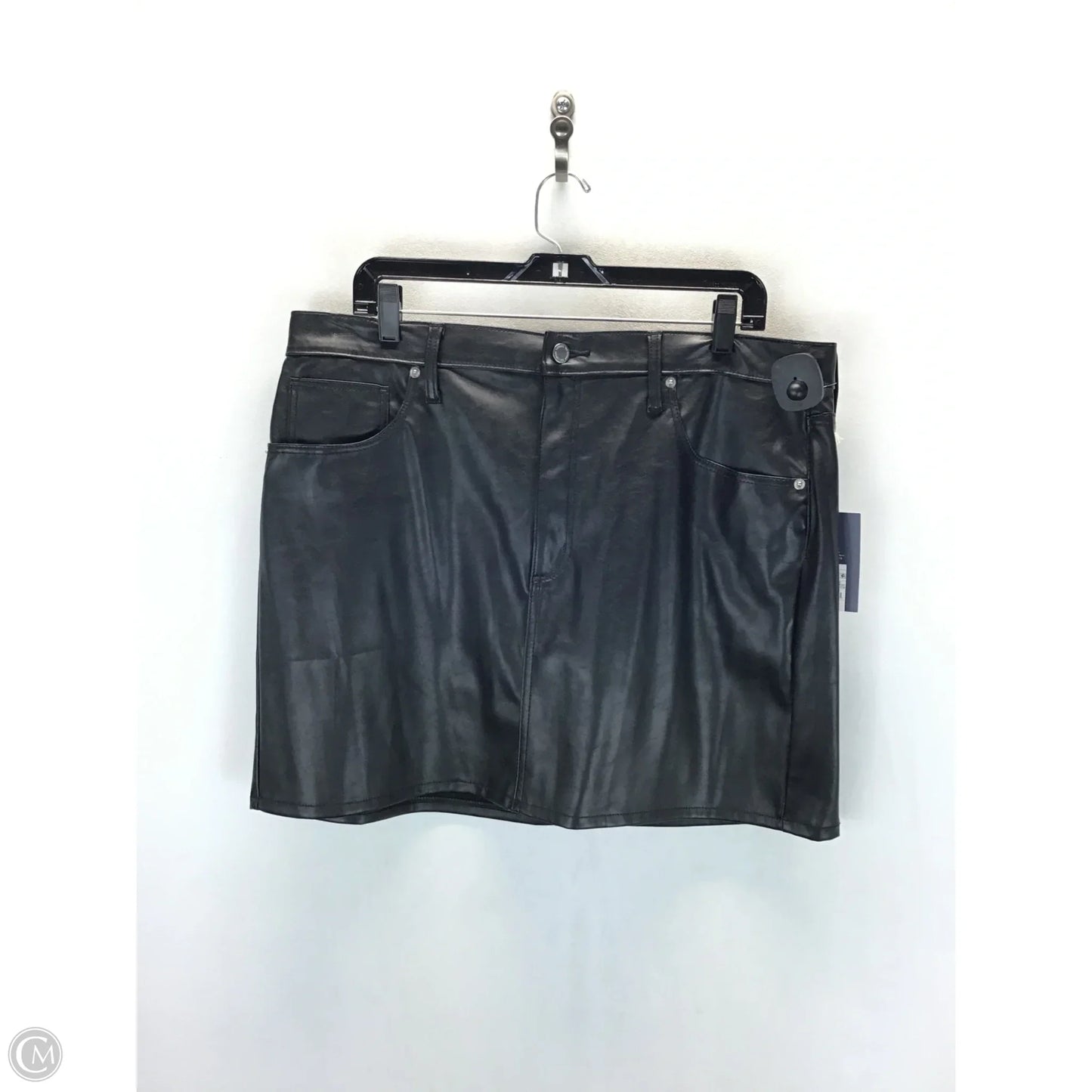 Skirt Mini & Short By Universal Thread In Black, Size: 16